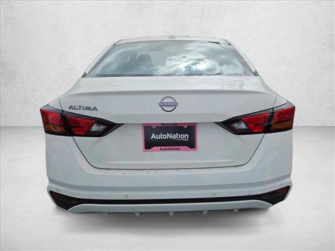 Used 2025 Nissan Altima 2.5 S FWD image 8
