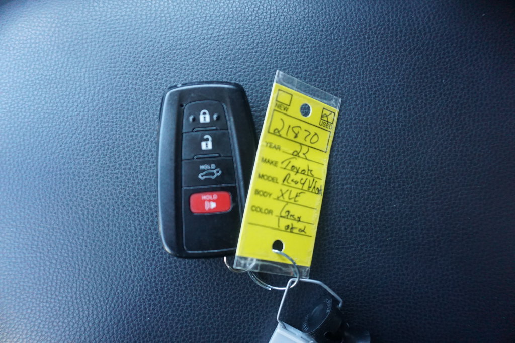 Used 2022 Toyota RAV4 XLE w/ Convenience Package AWD/4WD image 31