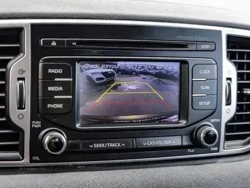 Used 2019 Kia Sportage LX FWD image 26