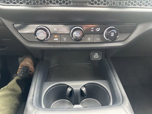 Used 2023 Honda HR-V LX image 23