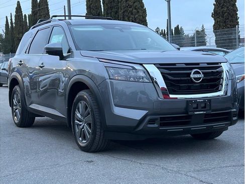 New 2025 Nissan Pathfinder SV image 3