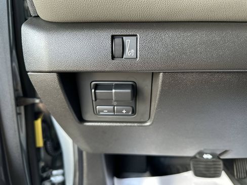 Used 2024 Chevrolet Colorado ZR2 w/ Safety Package AWD/4WD image 18