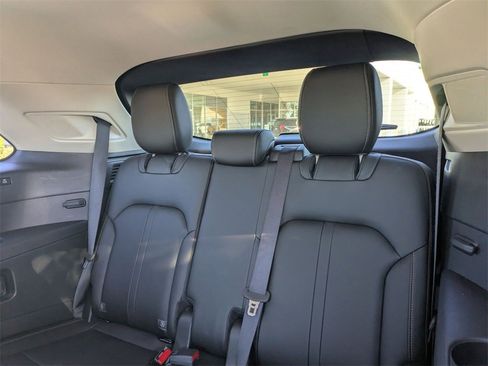 Used 2024 MAZDA CX-90 3.3 Turbo w/ Premium Package image 28