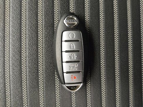 Used 2023 Toyota Camry SE image 32