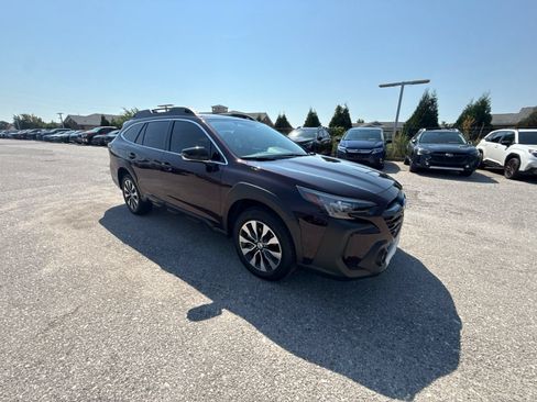Certified 2025 Subaru Outback Limited AWD/4WD image 11