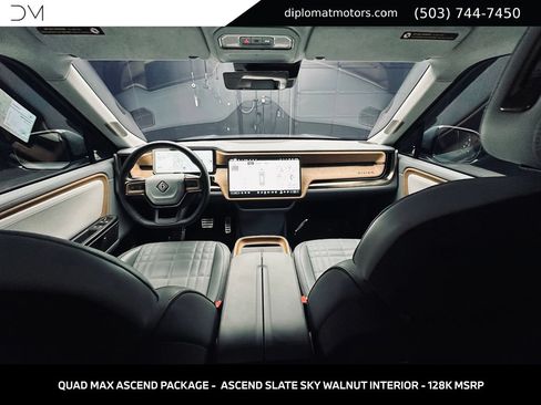 Used 2026 Rivian R1S Premium AWD/4WD image 28