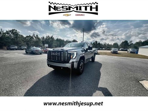 New 2026 GMC Sierra 2500 Denali Ultimate image 1