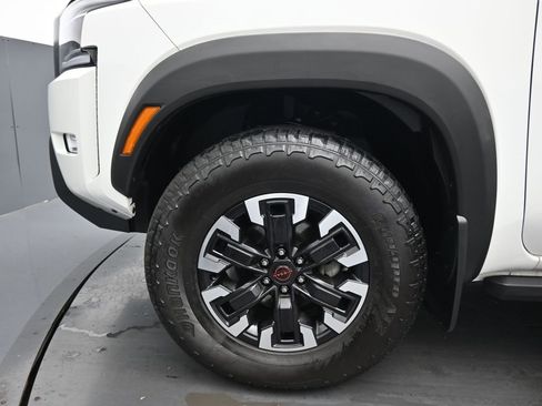 Used 2024 Nissan Frontier PRO-4X w/ Technology Package image 52