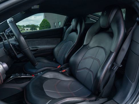 Used 2018 Ferrari 488 GTB RWD image 33