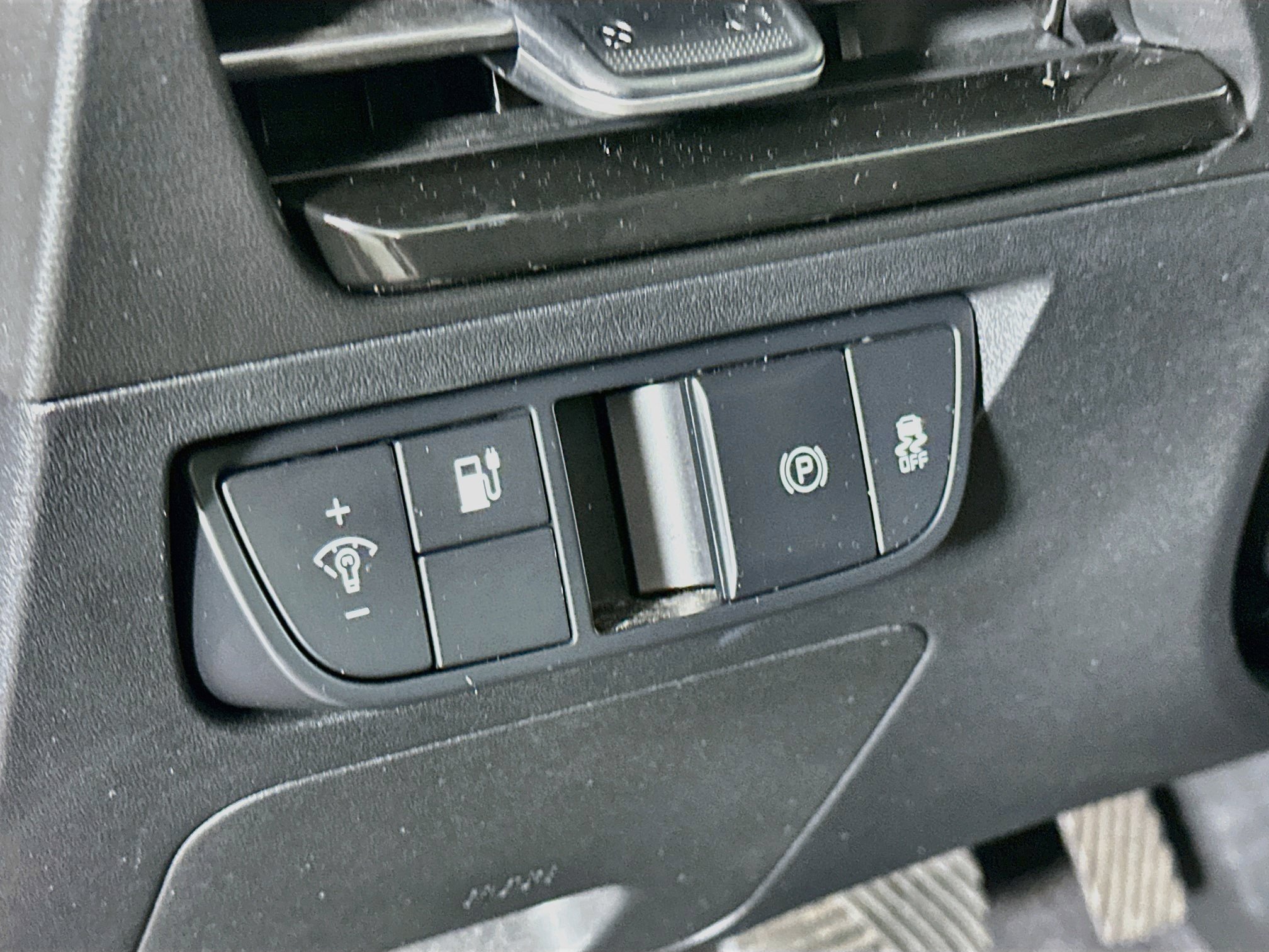 Used 2024 Kia EV6 Light RWD image 16