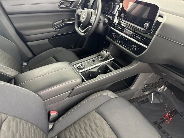Certified 2025 Nissan Pathfinder SV w/ Cargo Package AWD/4WD image 21