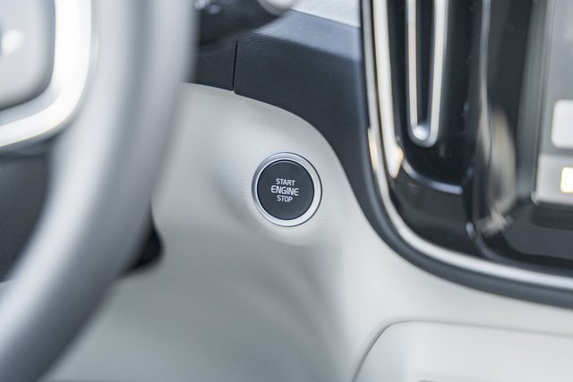Used 2026 Volvo XC40 B4 Plus w/ Protection Package Premier FWD image 23