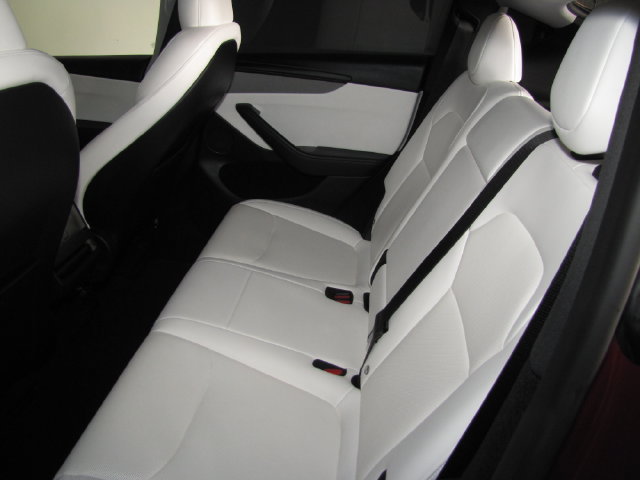 Used 2026 Tesla Model Y Long Range AWD/4WD image 31