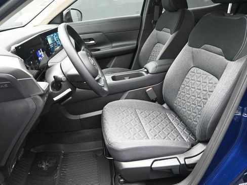 New 2026 Nissan Kicks SV FWD image 13