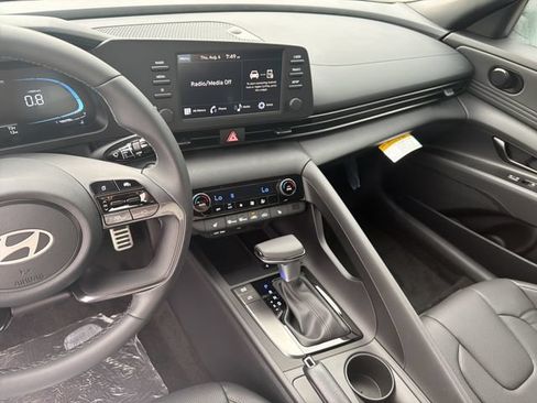 New 2026 Hyundai Elantra SEL Sport FWD image 29