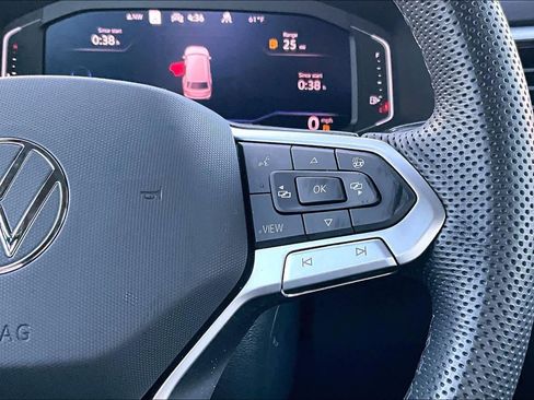 Used 2023 Volkswagen Atlas SEL Premium image 24