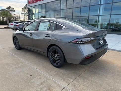 New 2026 Nissan Sentra SV w/ Floor Mat Package image 3