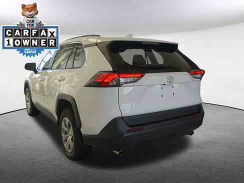 Used 2021 Toyota RAV4 LE image 10