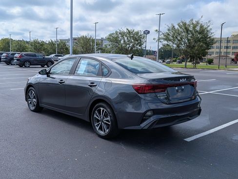 Used 2024 Kia Forte LXS FWD image 5
