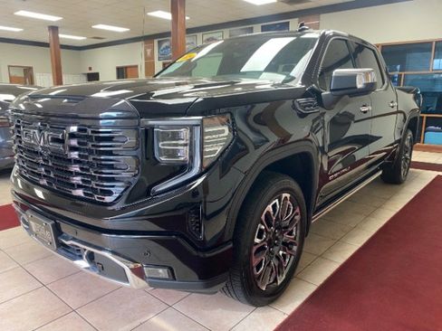 Used 2024 GMC Sierra 1500 Denali Ultimate image 1