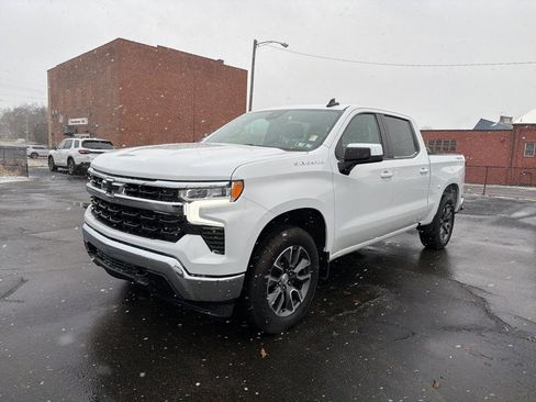 Certified 2024 Chevrolet Silverado 1500 LT image 3