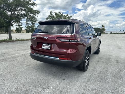 Certified 2023 Jeep Grand Cherokee L Limited w/ Trailer Tow Group (B) AWD/4WD image 14