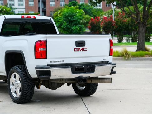 Used 2015 GMC Sierra 2500 SLT w/ Duramax Plus Package AWD/4WD image 23