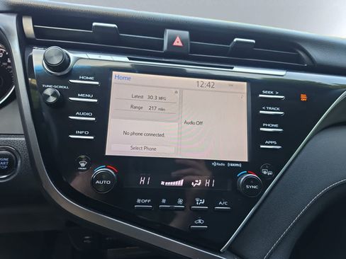 Used 2018 Toyota Camry SE w/ Audio Package FWD image 14