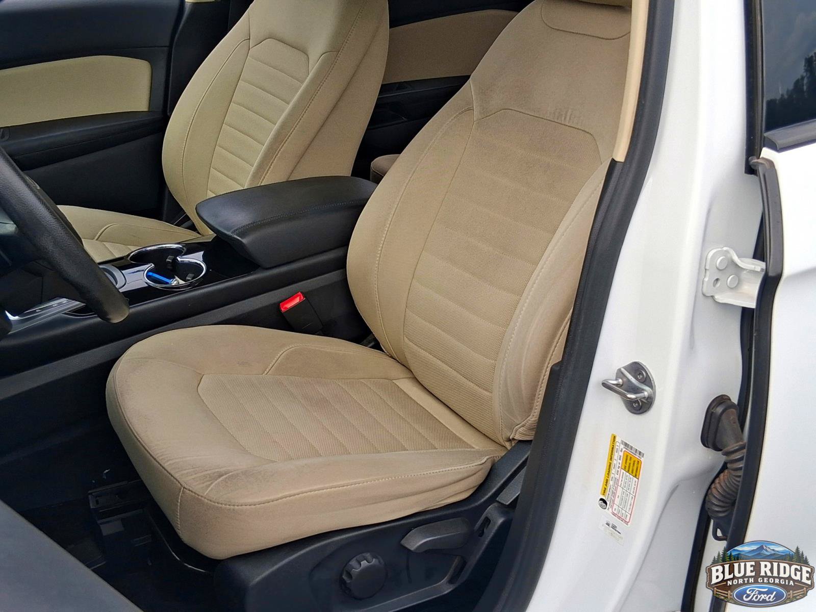 Used 2016 Ford Edge SE FWD image 11