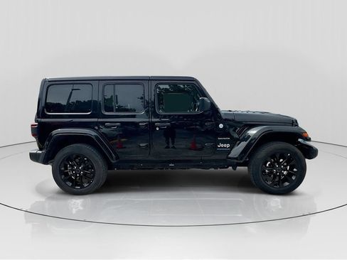 Used 2024 Jeep Wrangler Unlimited Sahara AWD/4WD image 8