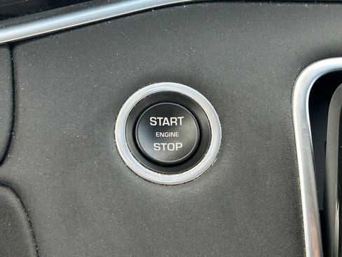 Used 2020 Land Rover Range Rover Evoque SE image 24