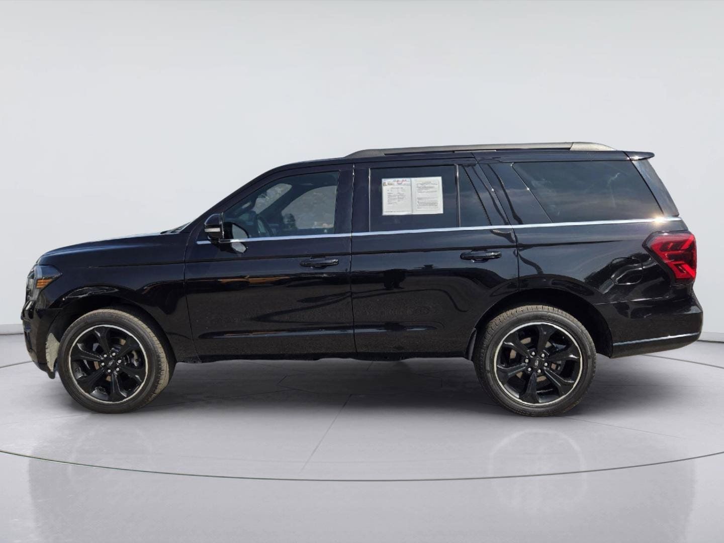 Used 2023 Ford Expedition Limited RWD image 5
