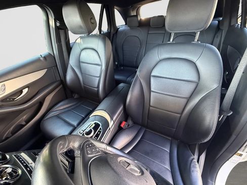 Used 2019 Mercedes-Benz GLC 300 4MATIC image 13