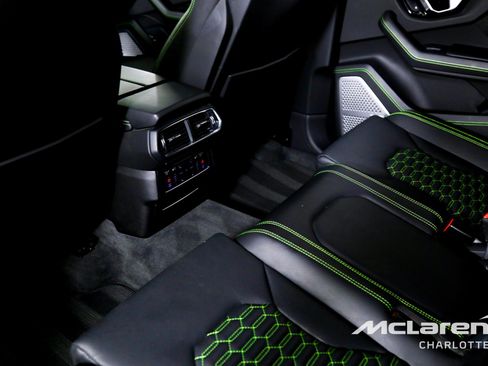 Used 2020 Lamborghini Urus image 19