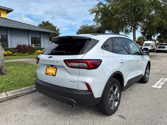 Used 2025 Ford Escape ST-Line AWD/4WD image 7