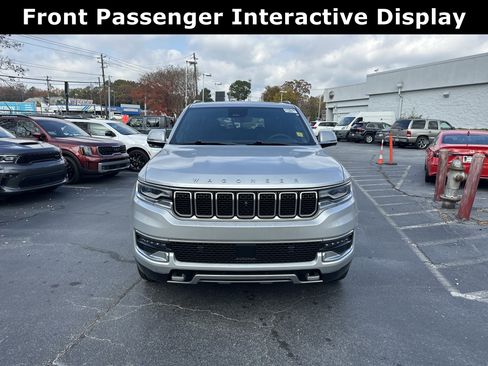 Used 2022 Jeep Wagoneer Series III w/ Premium Group I image 4
