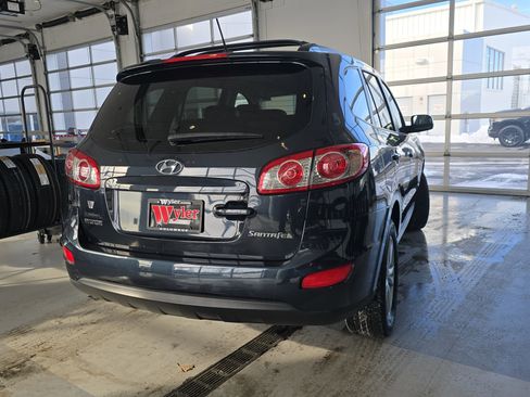 Used 2010 Hyundai Santa Fe SE image 12
