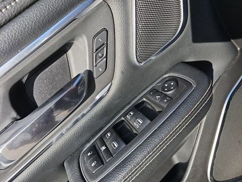 Used 2019 RAM 1500 Laramie image 14