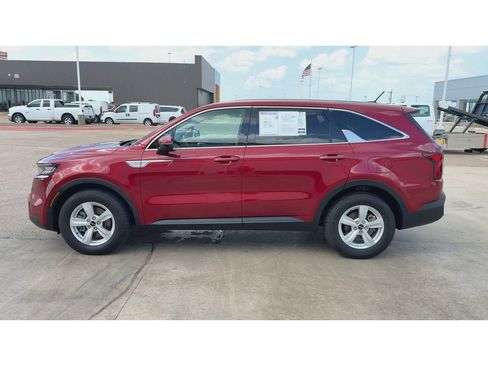 Used 2022 Kia Sorento LX FWD image 5
