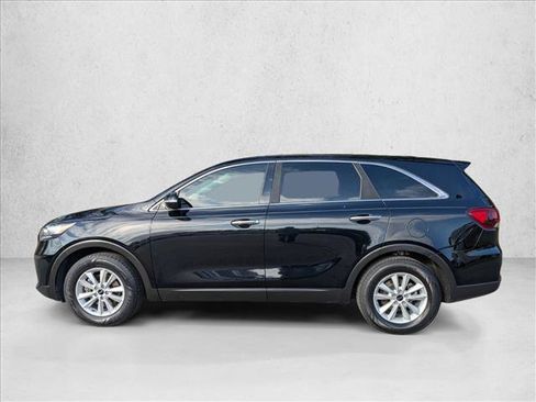 Used 2020 Kia Sorento LX image 9
