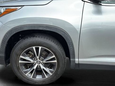 Used 2019 Toyota Highlander Plus image 24