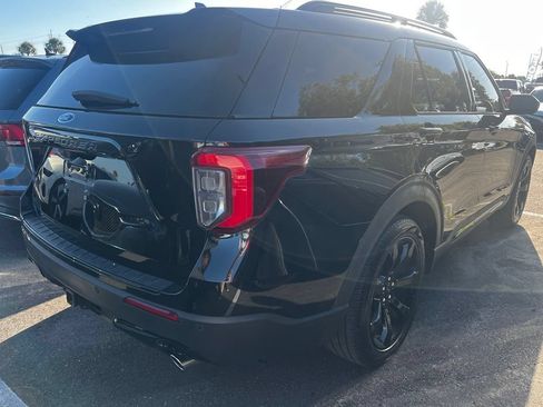 Used 2023 Ford Explorer ST-Line w/ Class IV Trailer Tow Package RWD image 4