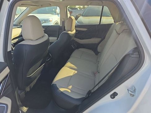 Used 2022 Subaru Outback Limited image 4