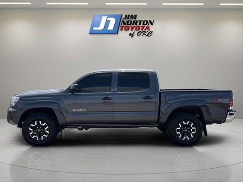 Used 2015 Toyota Tacoma 4x4 Double Cab w/ SR5 Package image 8