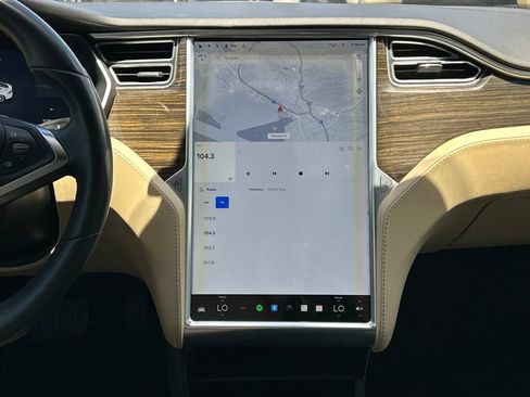 Used 2014 Tesla Model S 60 RWD image 15