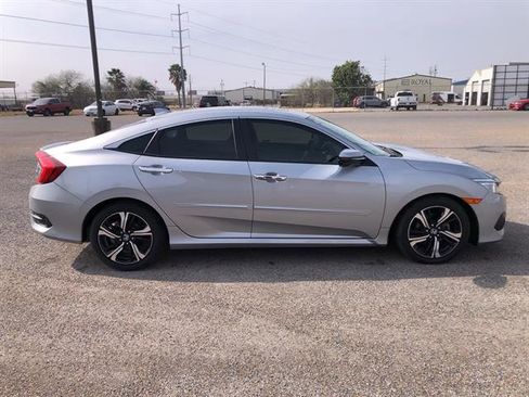 Used 2018 Honda Civic Touring image 8