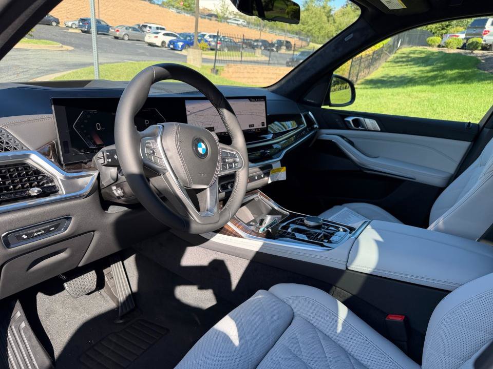 New 2027 BMW X7 xDrive40i AWD/4WD image 30