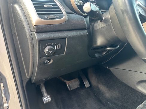 Used 2015 Jeep Grand Cherokee Altitude image 21