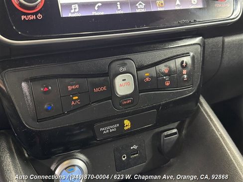 Used 2018 Nissan Leaf SV w/ SV Technology Package image 19