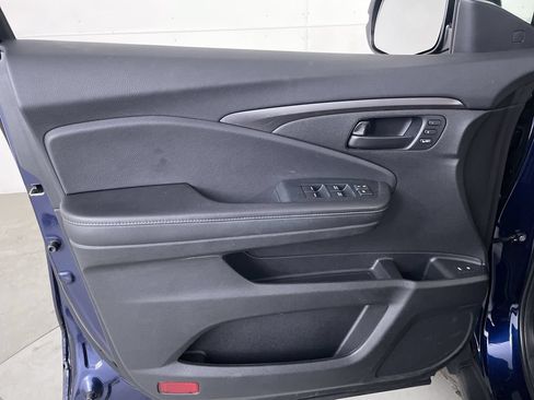 Used 2023 Honda Passport EX-L image 10